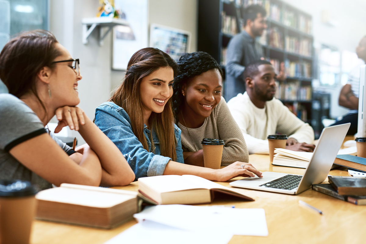 Pé-de-Meia Libera Benefício para Estudantes do Ensino Médio: Saiba Mais! Pé-de-Meia Libera Benefício para Estudantes do Ensino Médio: Saiba Mais!