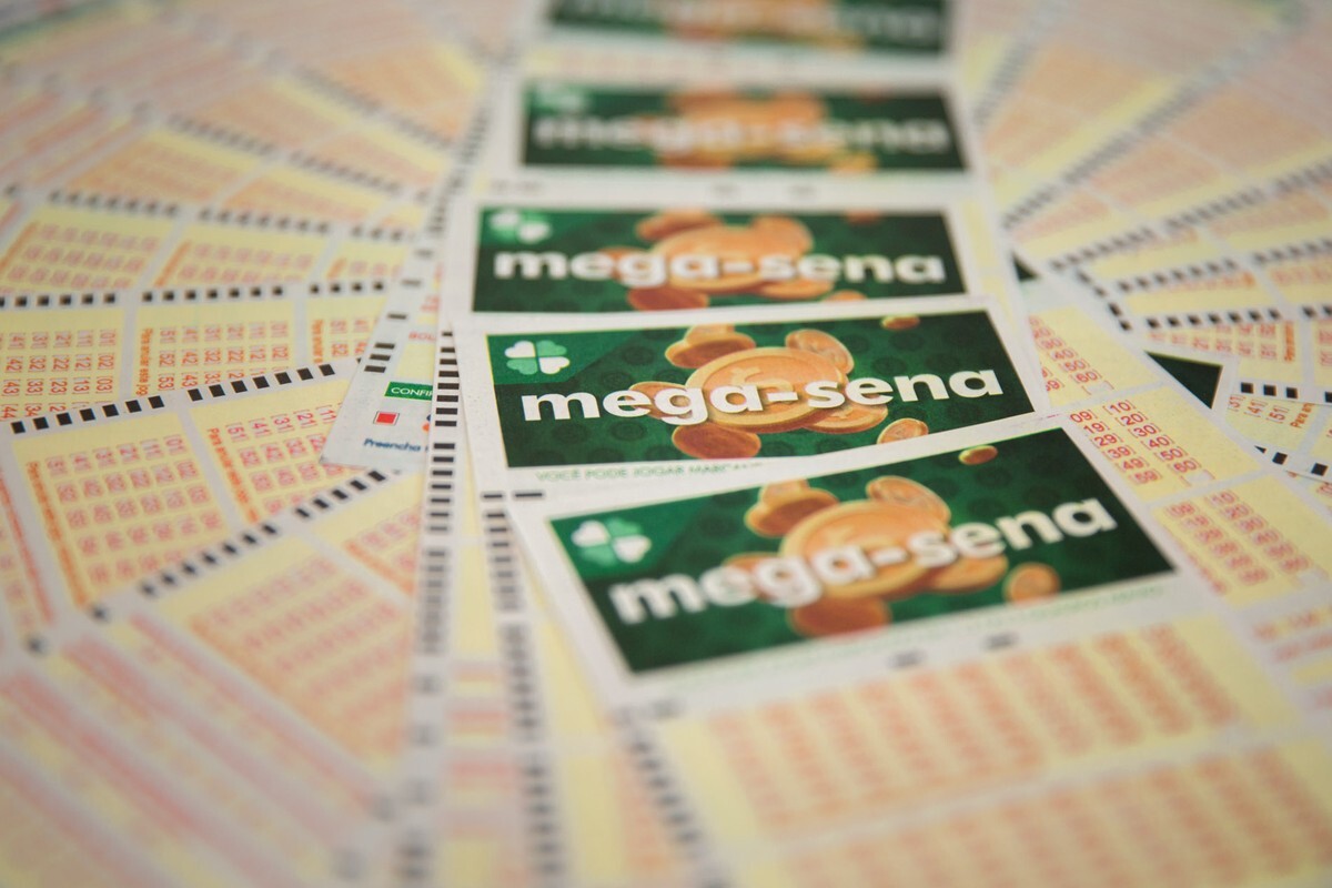 Acertar 3 Números na Mega-Sena em 2025: Ganha Alguma Coisa?