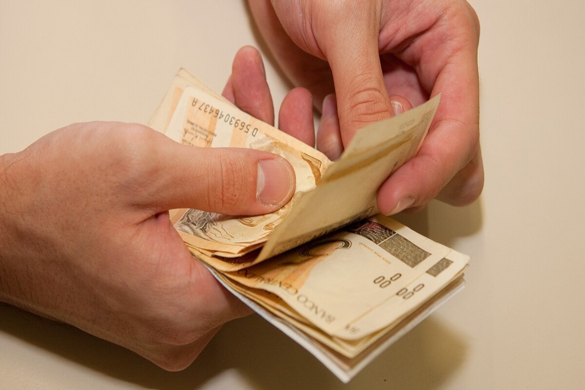 Caixa Libera Abono do PIS/Pasep para Nascidos em Julho e Agosto: Confira Caixa Libera Abono do PIS/Pasep para Nascidos em Julho e Agosto: Confira