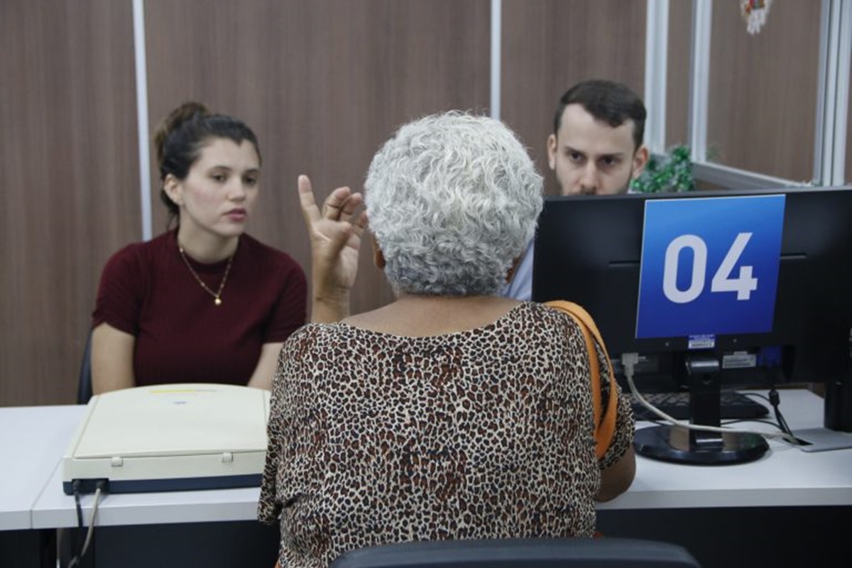 Descubra os 5 Benefícios Ocultos da Carteirinha do Meu INSS que Podem Transformar a Vida dos Idosos Prioridade em Atendimentos e Filas