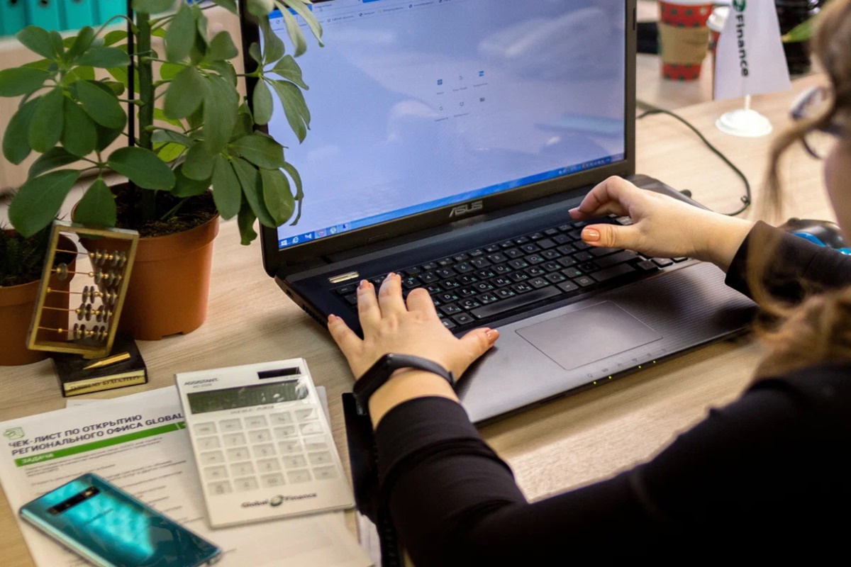 Trabalhe de Casa com o Sicredi: Vagas Home Office com Salários de Até R$ 9.230! trabalho sicredi