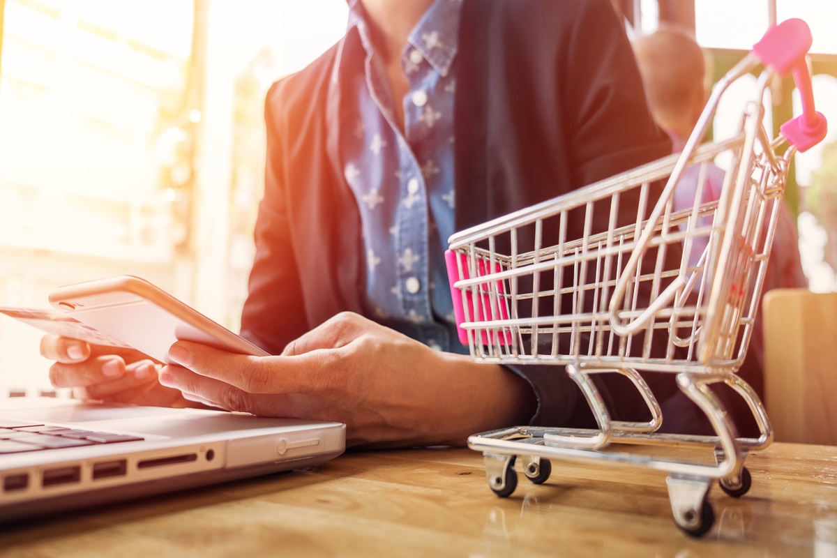 Integre Seus Produtos com Marketplaces e Aumente Suas Vendas com o MPF da Tray! ANUNCIE-SEUS-Produtos-com-Marketplaces